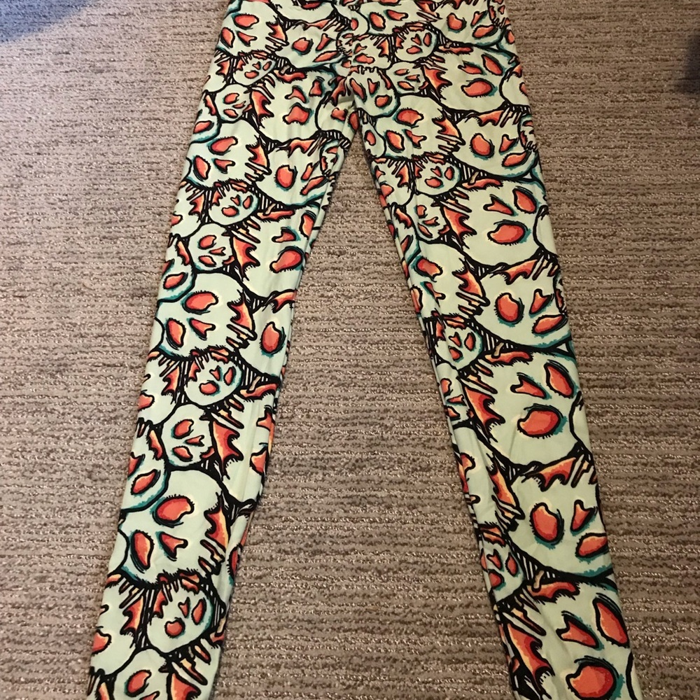OS Lularoe Disney poisoned apple NWOT